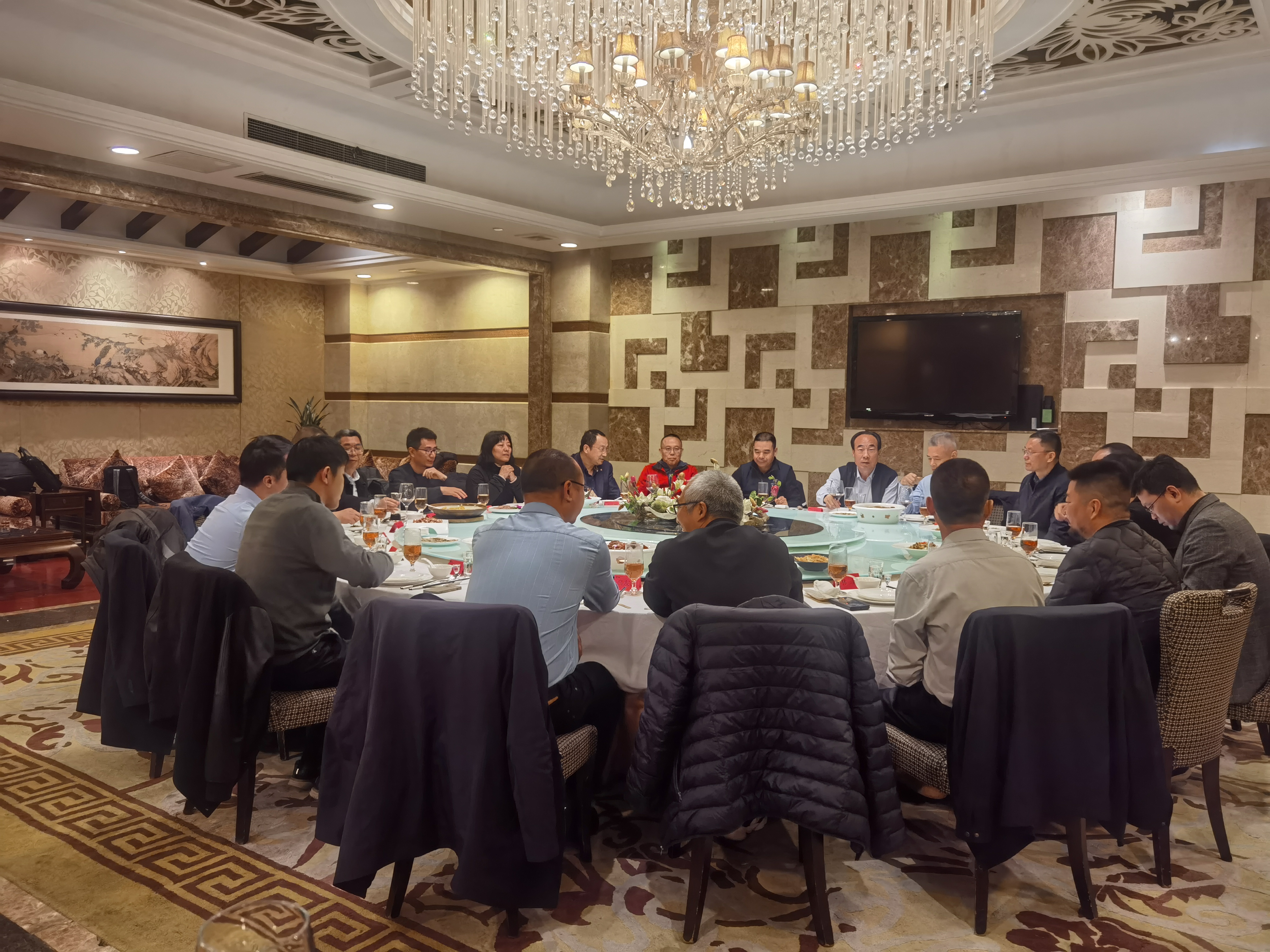 干字当头 一起向未来 尊龙凯时??萍荚诒本┳懿空倏止灸昊 干字当头 一起向未来 尊龙凯时??萍荚诒本┳懿空倏止灸昊